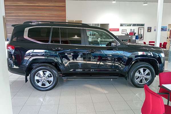 2022 Toyota Landcruiser VX FJA300R