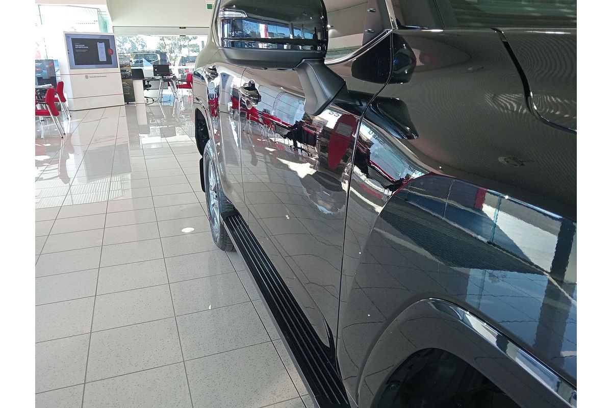 2022 Toyota Landcruiser VX FJA300R