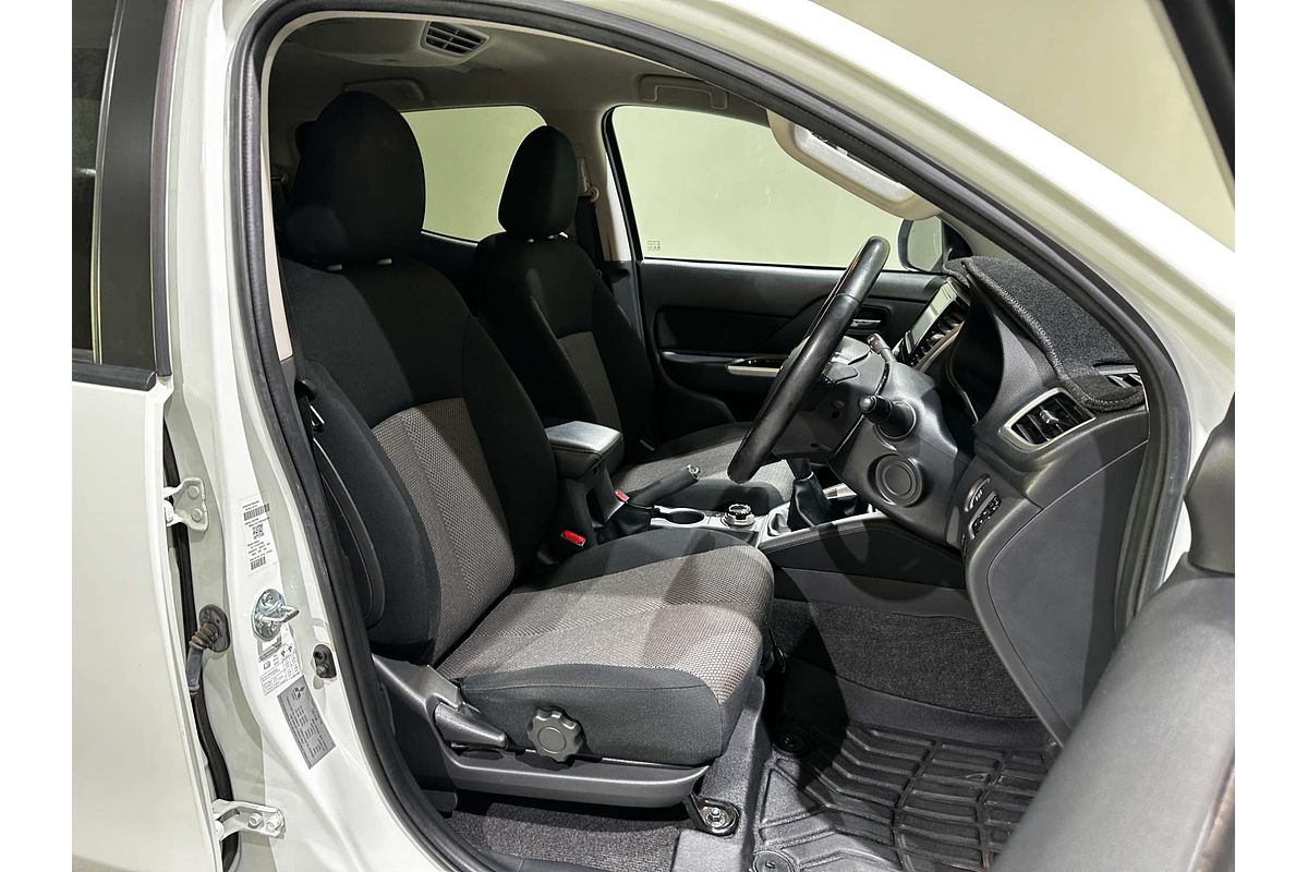 2022 Mitsubishi Triton GLS MR 4X4