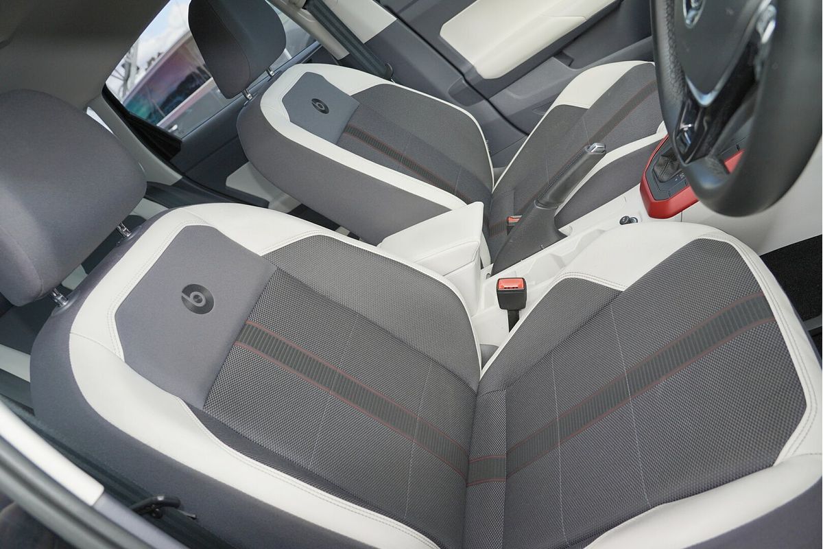 2018 Volkswagen Polo beats AW