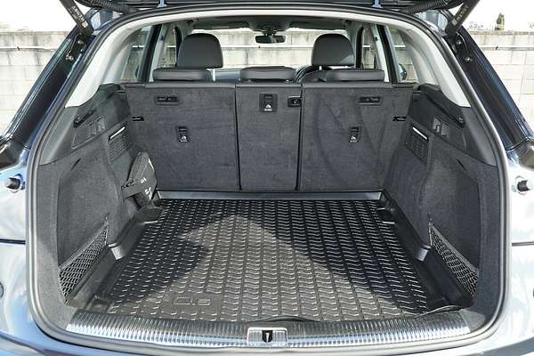 2023 Audi Q5 40 TDI FY