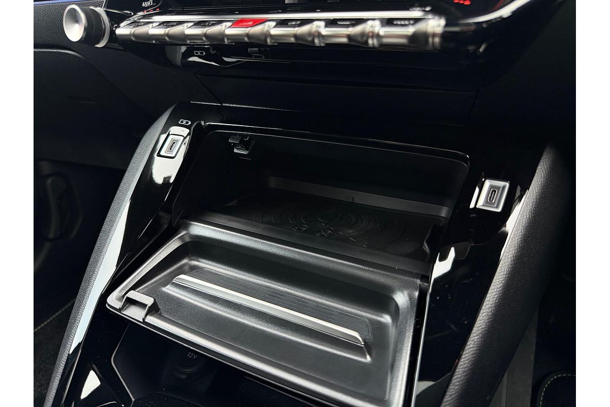 2025 Peugeot 2008 GT Hybrid P24