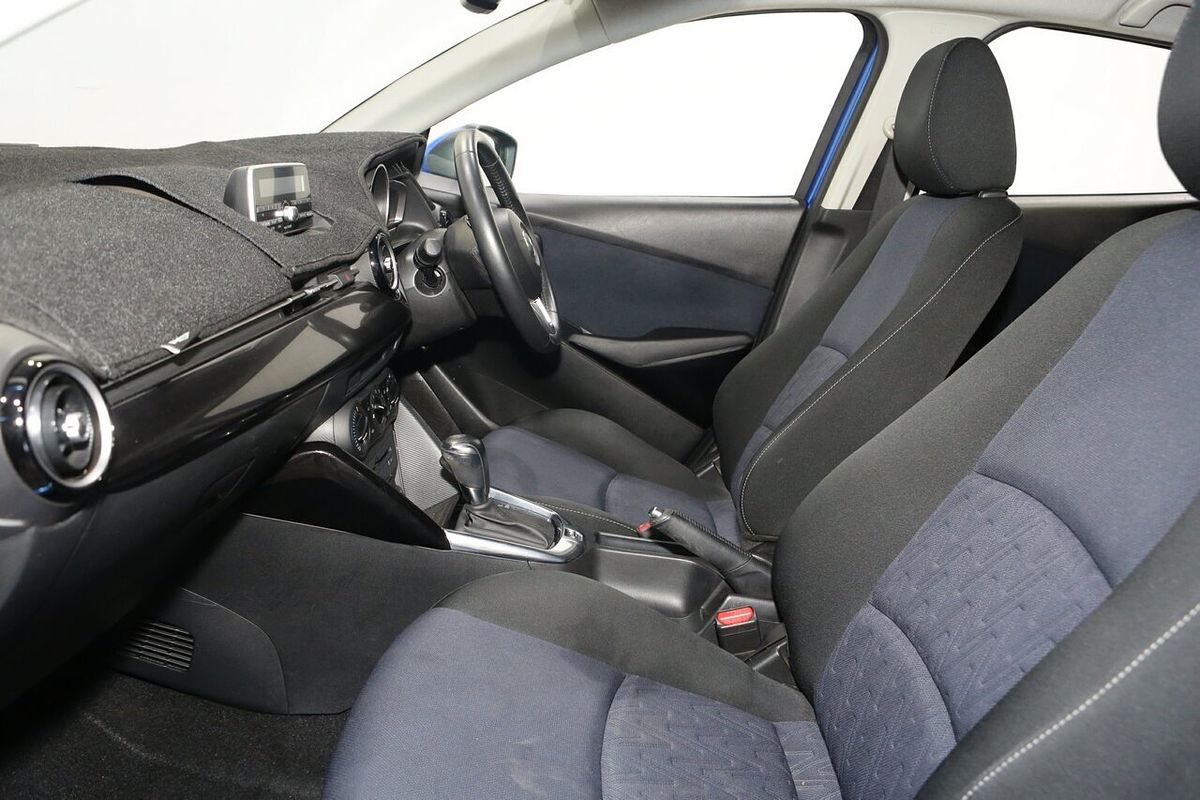 2015 Mazda 2 Maxx DJ Series