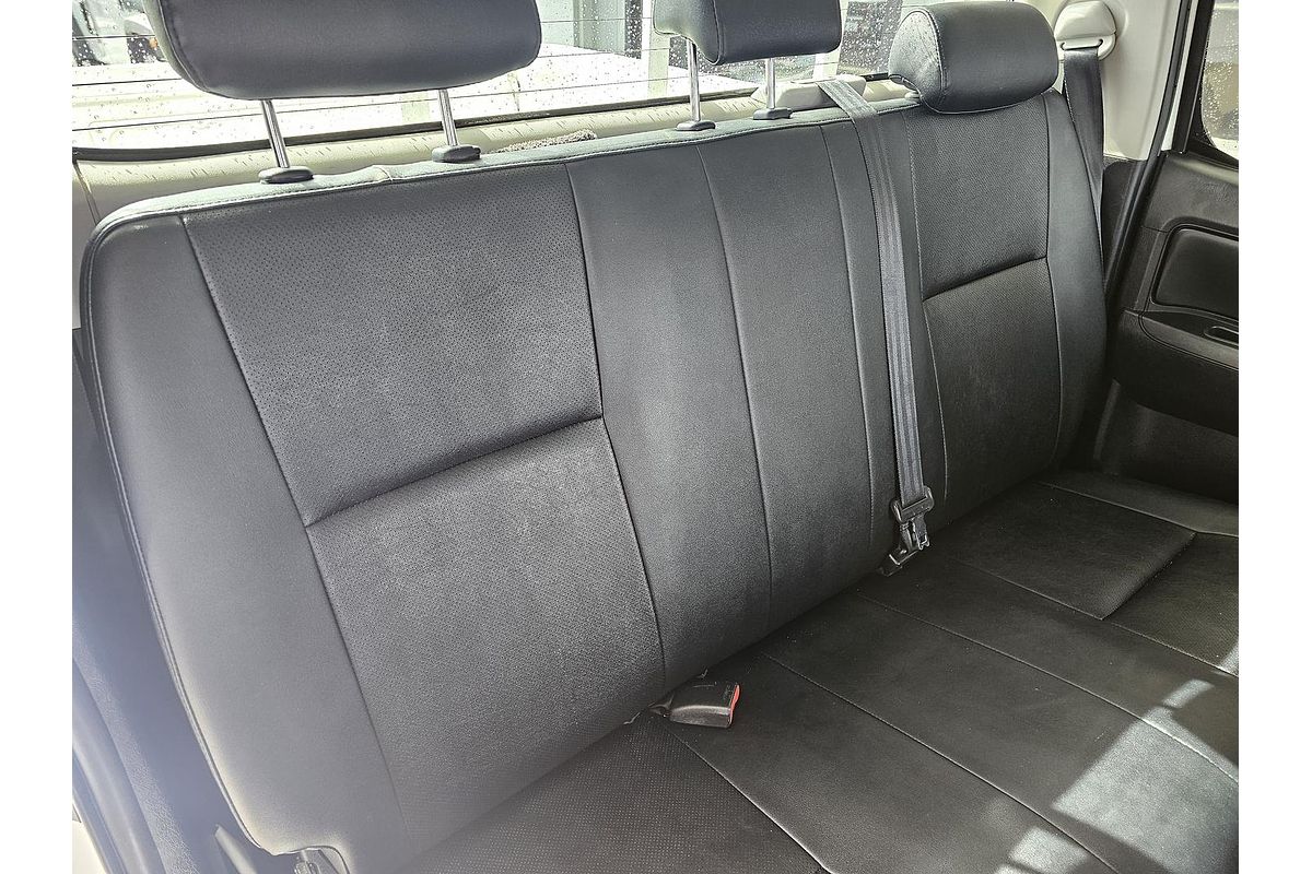 2013 Toyota Hilux Workmate TGN16R Rear Wheel Drive