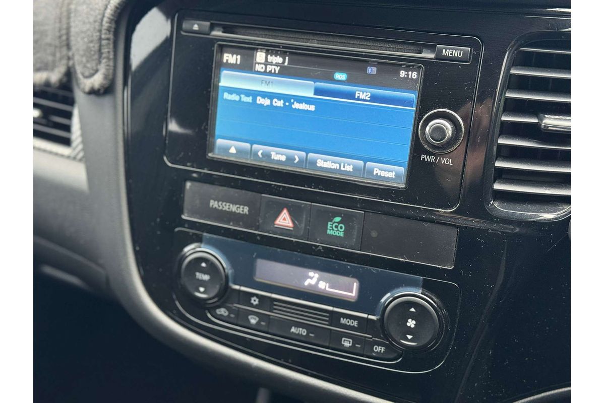 2014 Mitsubishi Outlander ES ZJ