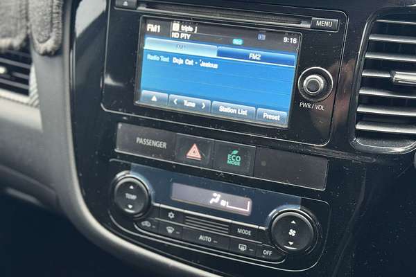2014 Mitsubishi Outlander ES ZJ