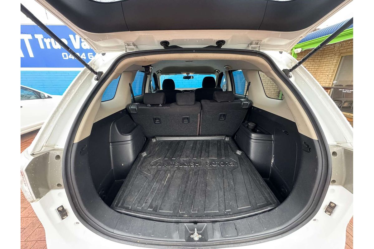 2014 Mitsubishi Outlander ES ZJ