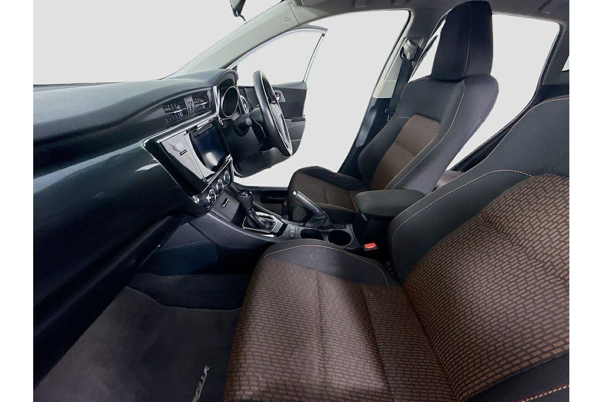 2017 Toyota Corolla SX ZRE182R