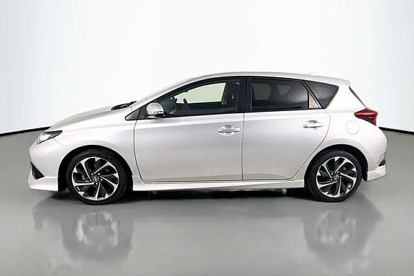 2017 Toyota Corolla SX ZRE182R