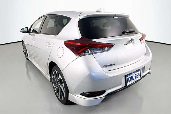 2017 Toyota Corolla SX ZRE182R