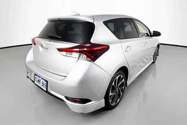2017 Toyota Corolla SX ZRE182R