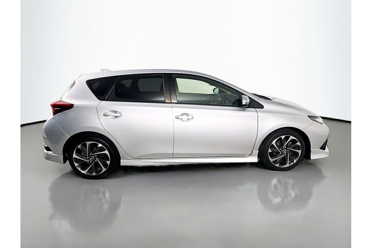 2017 Toyota Corolla SX ZRE182R