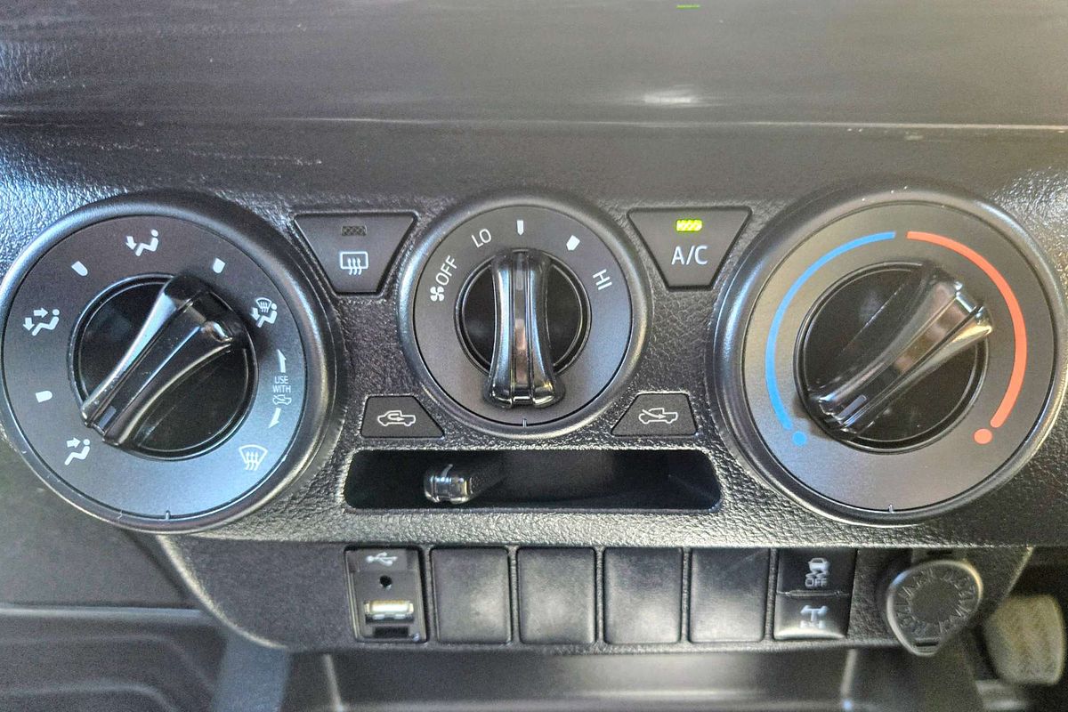 2023 Toyota Hilux SR GUN126R 4X4
