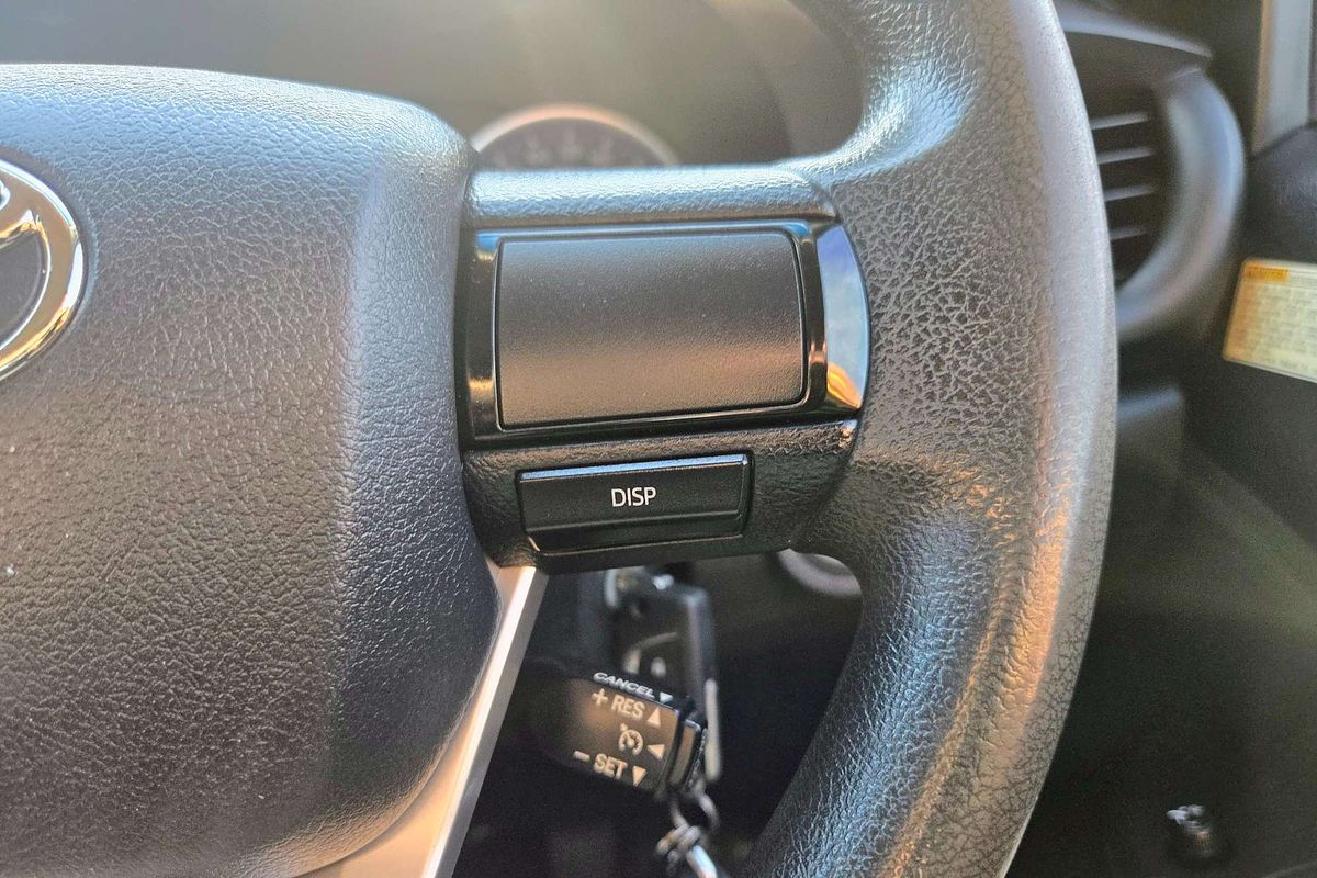 2018 Toyota Hilux SR GUN126R 4X4