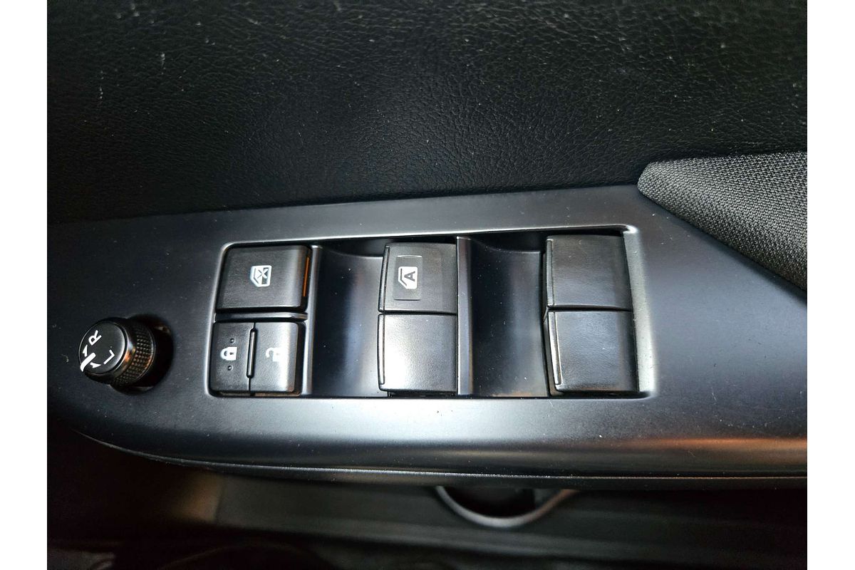 2018 Toyota Hilux SR GUN126R 4X4