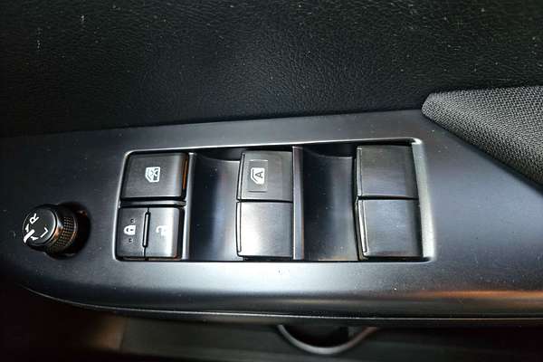 2018 Toyota Hilux SR GUN126R 4X4