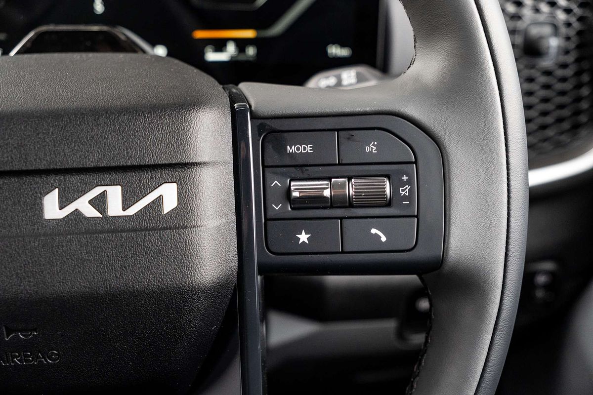 2025 Kia Tasman SX TK 4X4