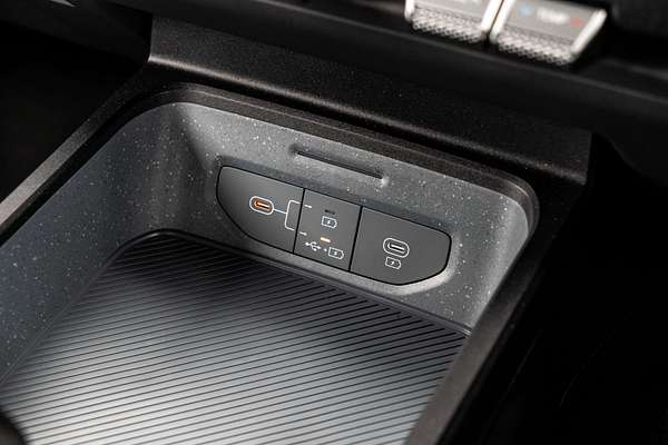 2025 Kia Tasman SX TK 4X4