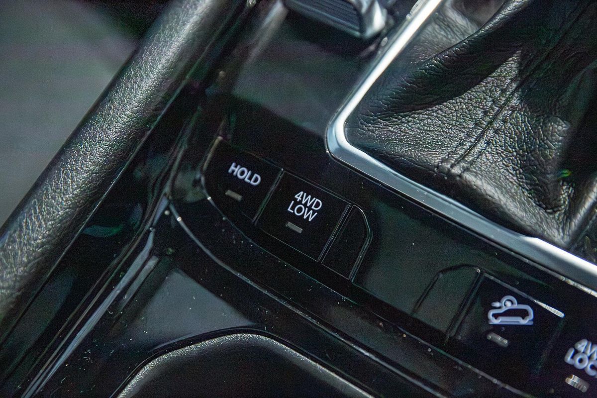 2022 Jeep Compass S-Limited M6
