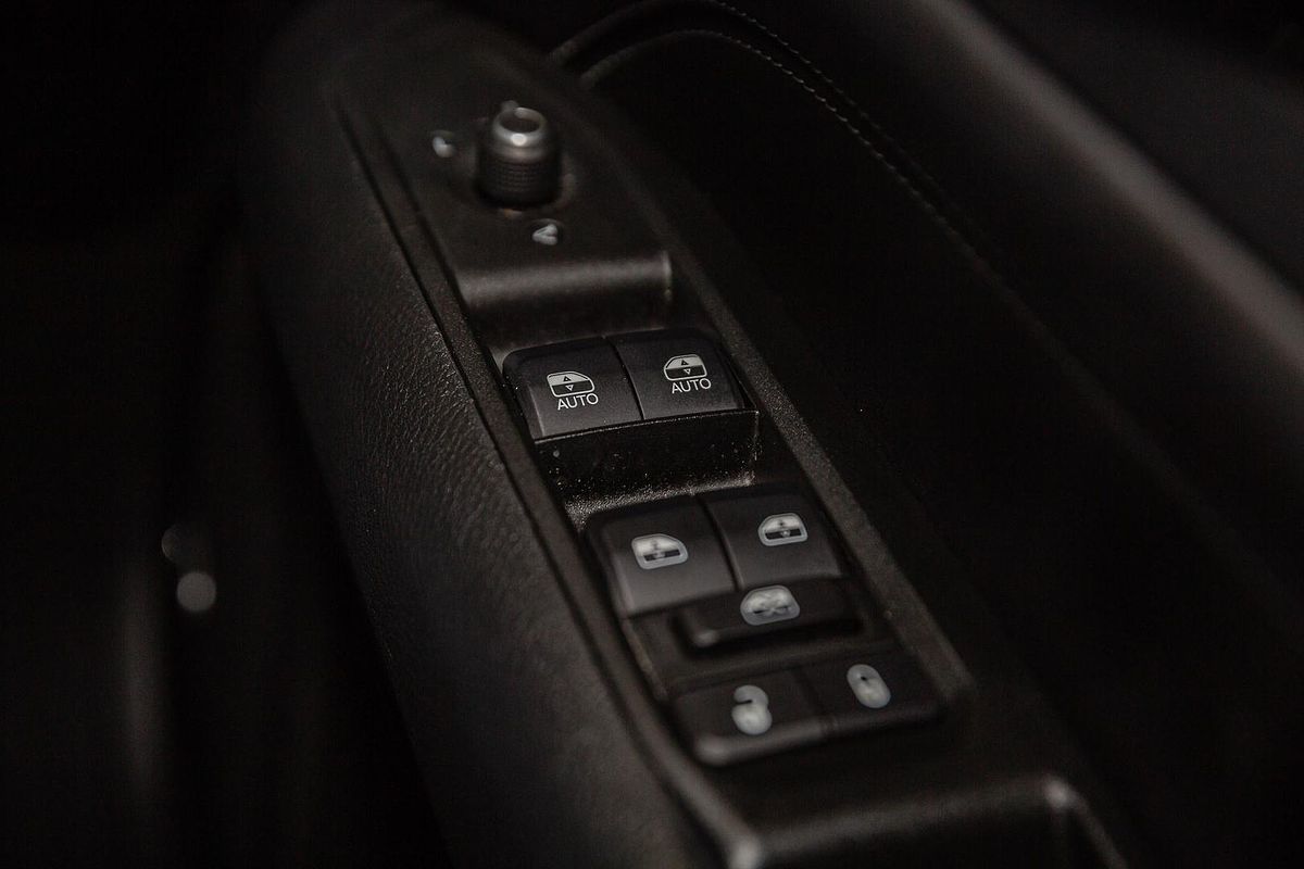 2022 Jeep Compass S-Limited M6