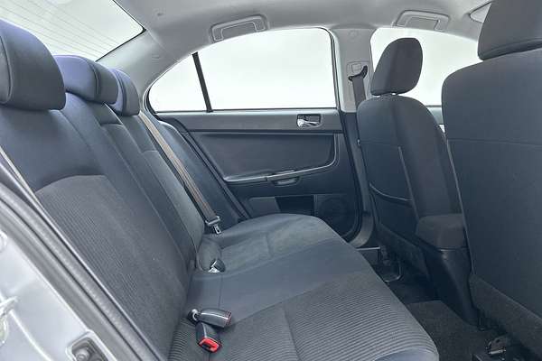 2014 Mitsubishi Lancer ES CJ