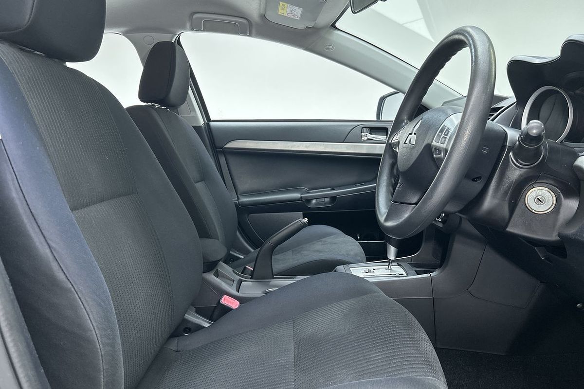 2014 Mitsubishi Lancer ES CJ