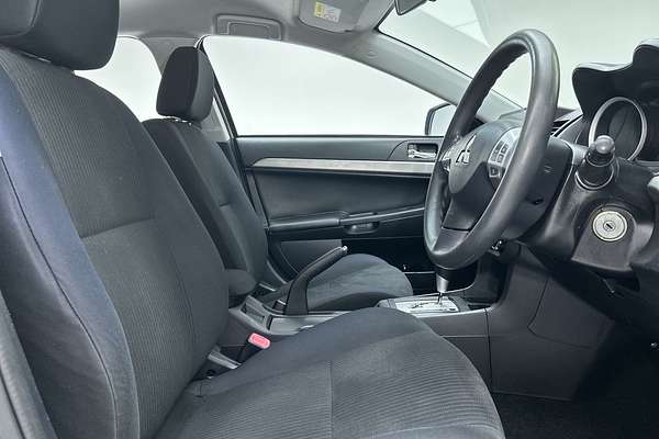 2014 Mitsubishi Lancer ES CJ