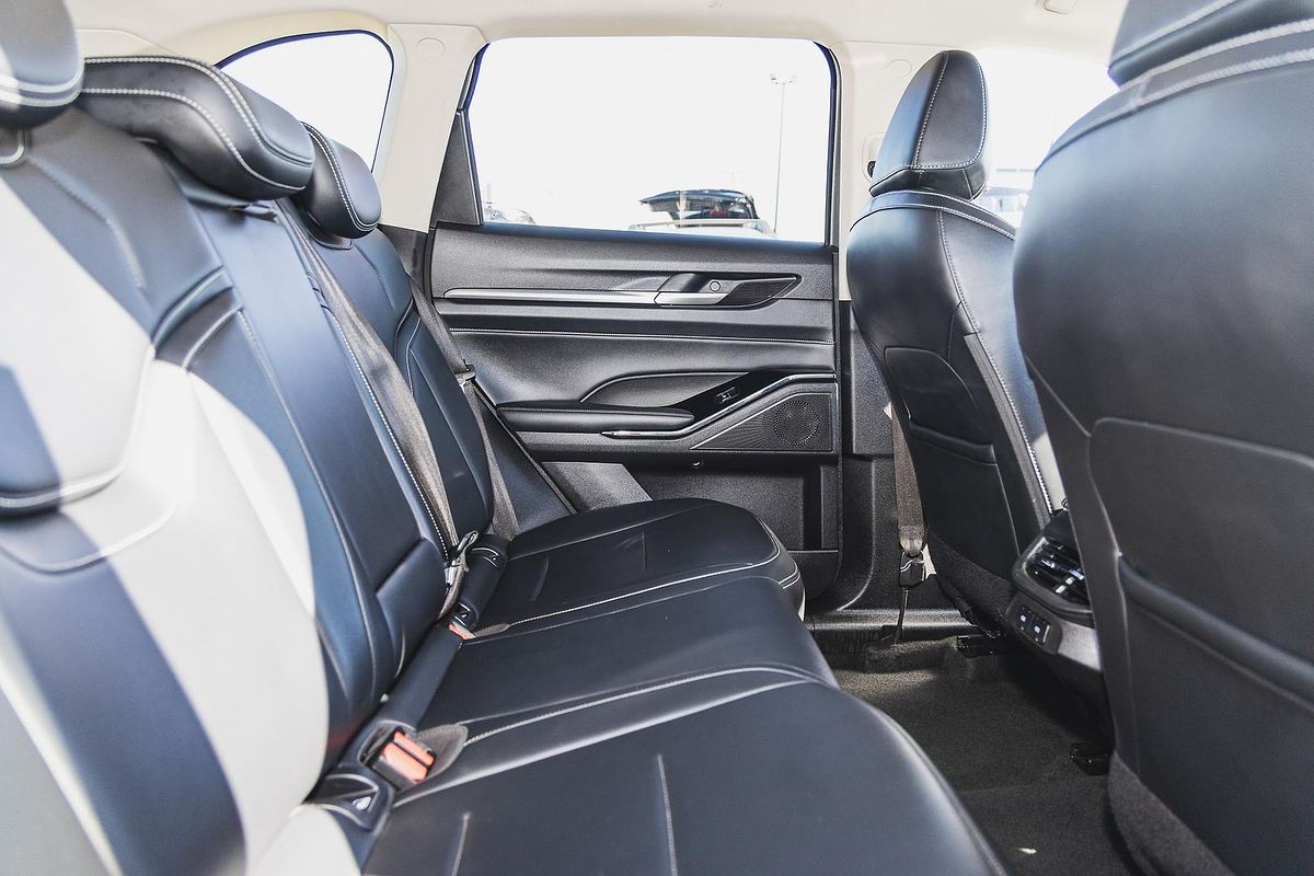2021 GWM H6 Lux B01