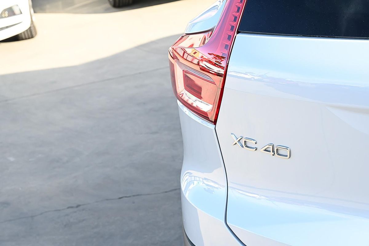 2022 Volvo XC40 T4 Inscription