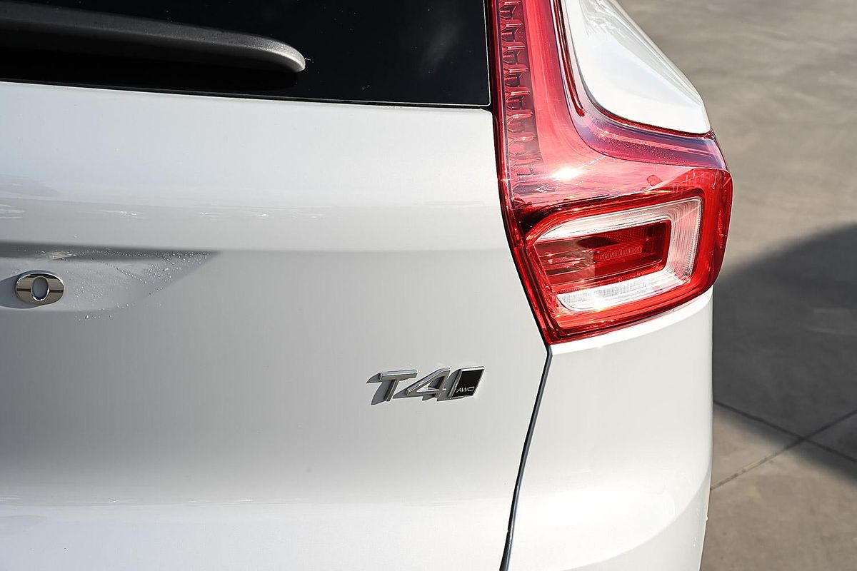 2022 Volvo XC40 T4 Inscription