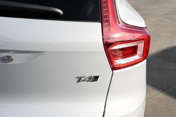 2022 Volvo XC40 T4 Inscription