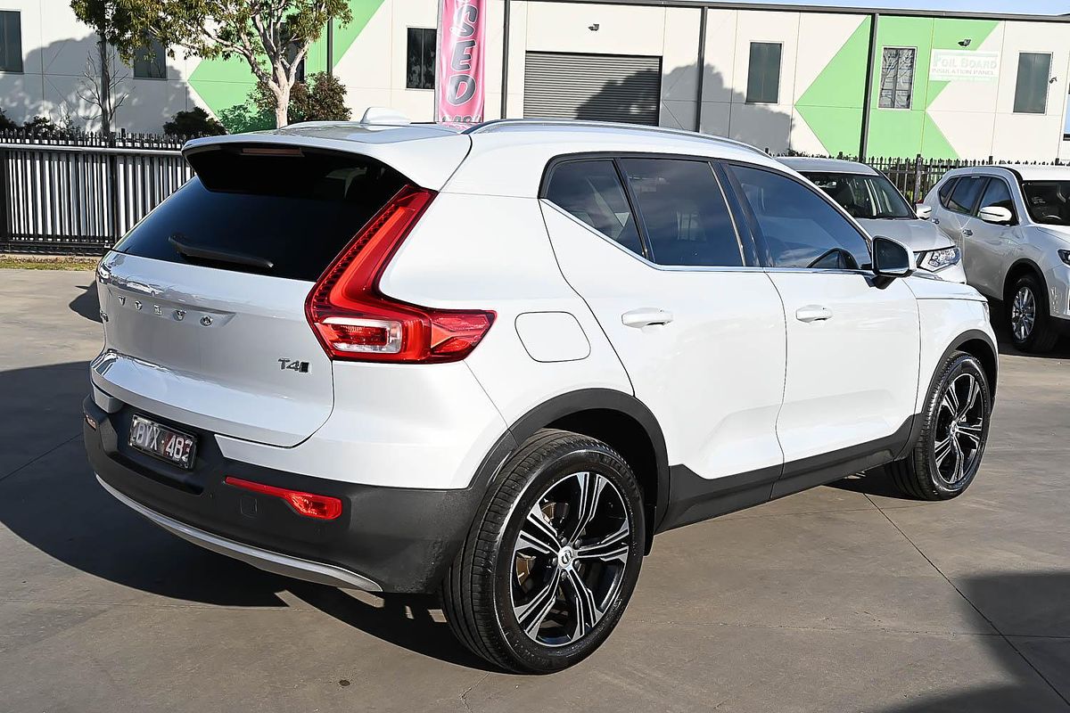 2022 Volvo XC40 T4 Inscription