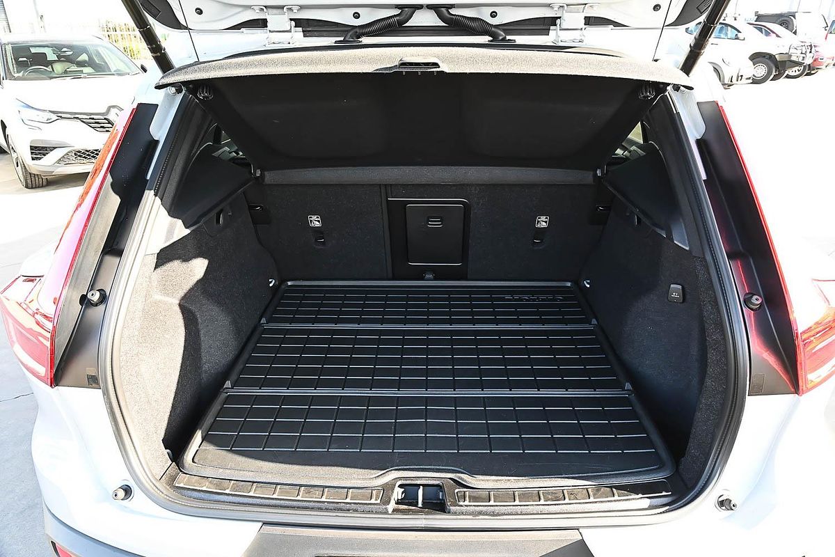 2022 Volvo XC40 T4 Inscription
