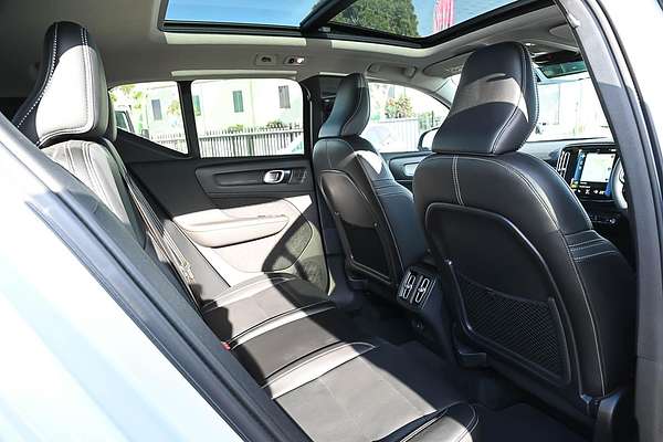 2022 Volvo XC40 T4 Inscription