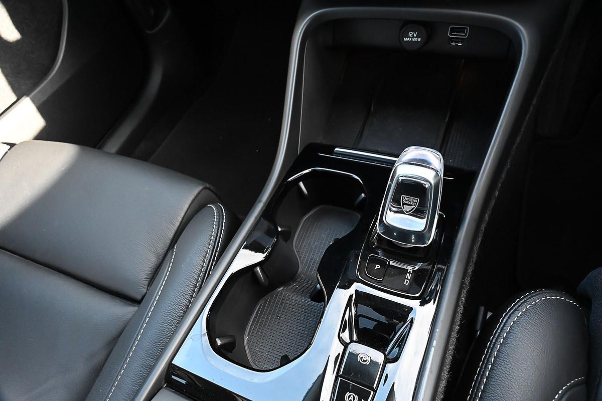 2022 Volvo XC40 T4 Inscription