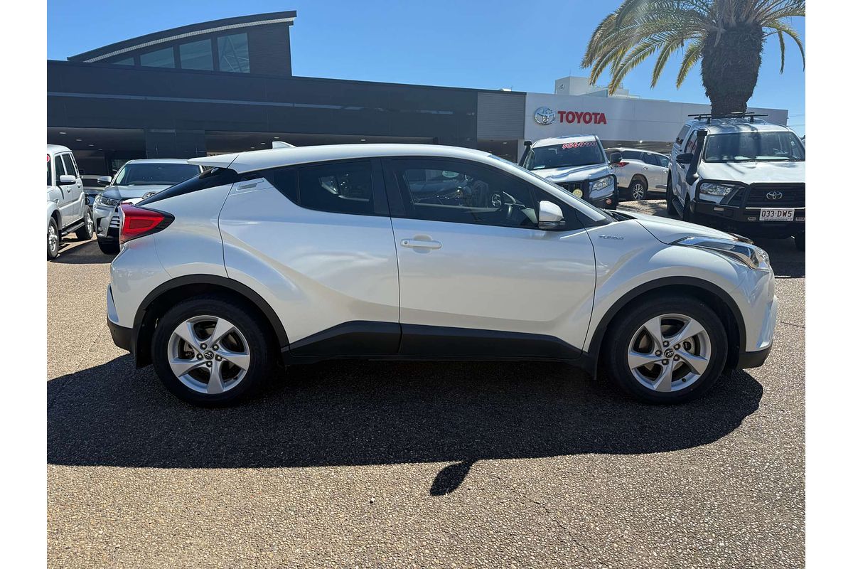 2019 Toyota C-HR  NGX10R