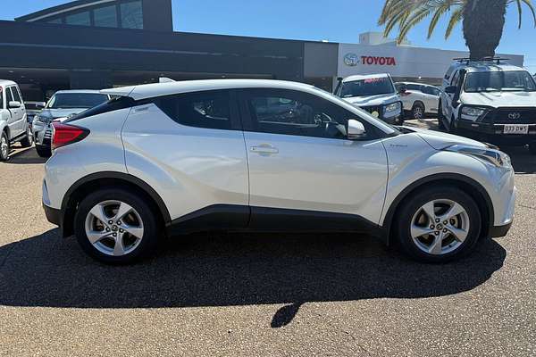 2019 Toyota C-HR  NGX10R