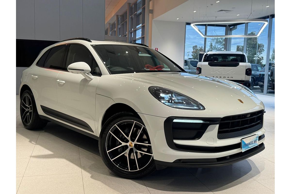 2021 Porsche Macan 95B
