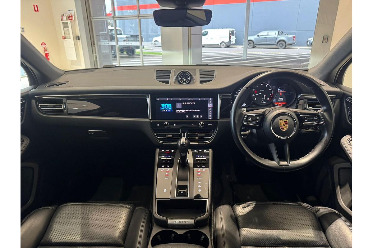 2021 Porsche Macan 95B