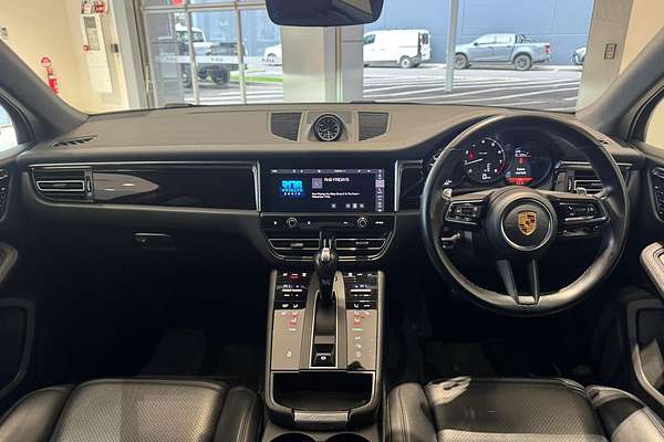 2021 Porsche Macan 95B