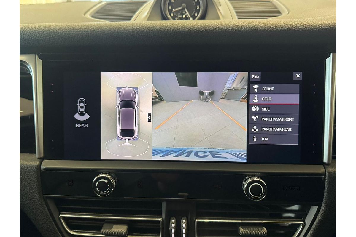 2021 Porsche Macan 95B
