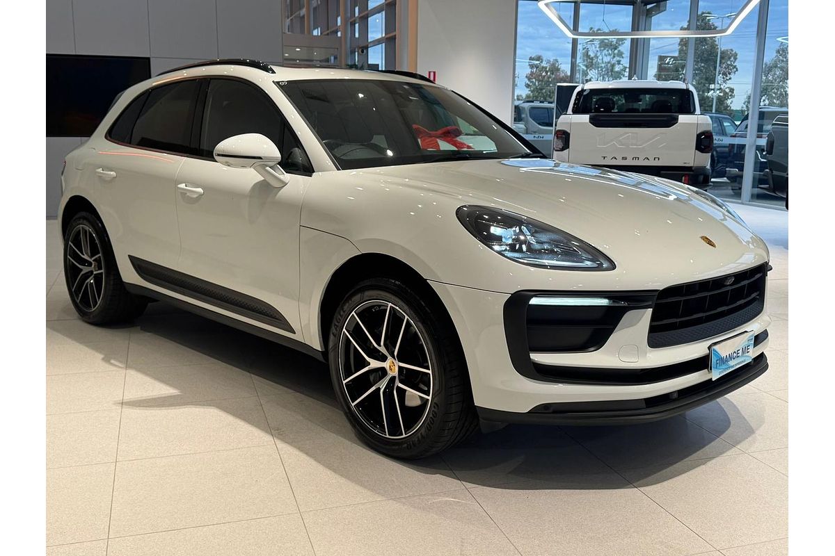 2021 Porsche Macan 95B