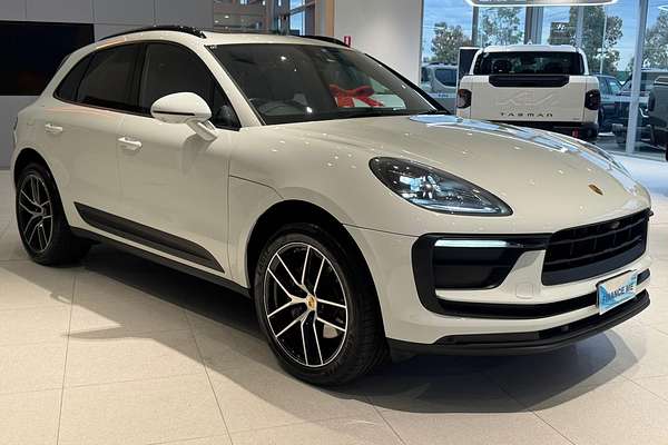 2021 Porsche Macan 95B
