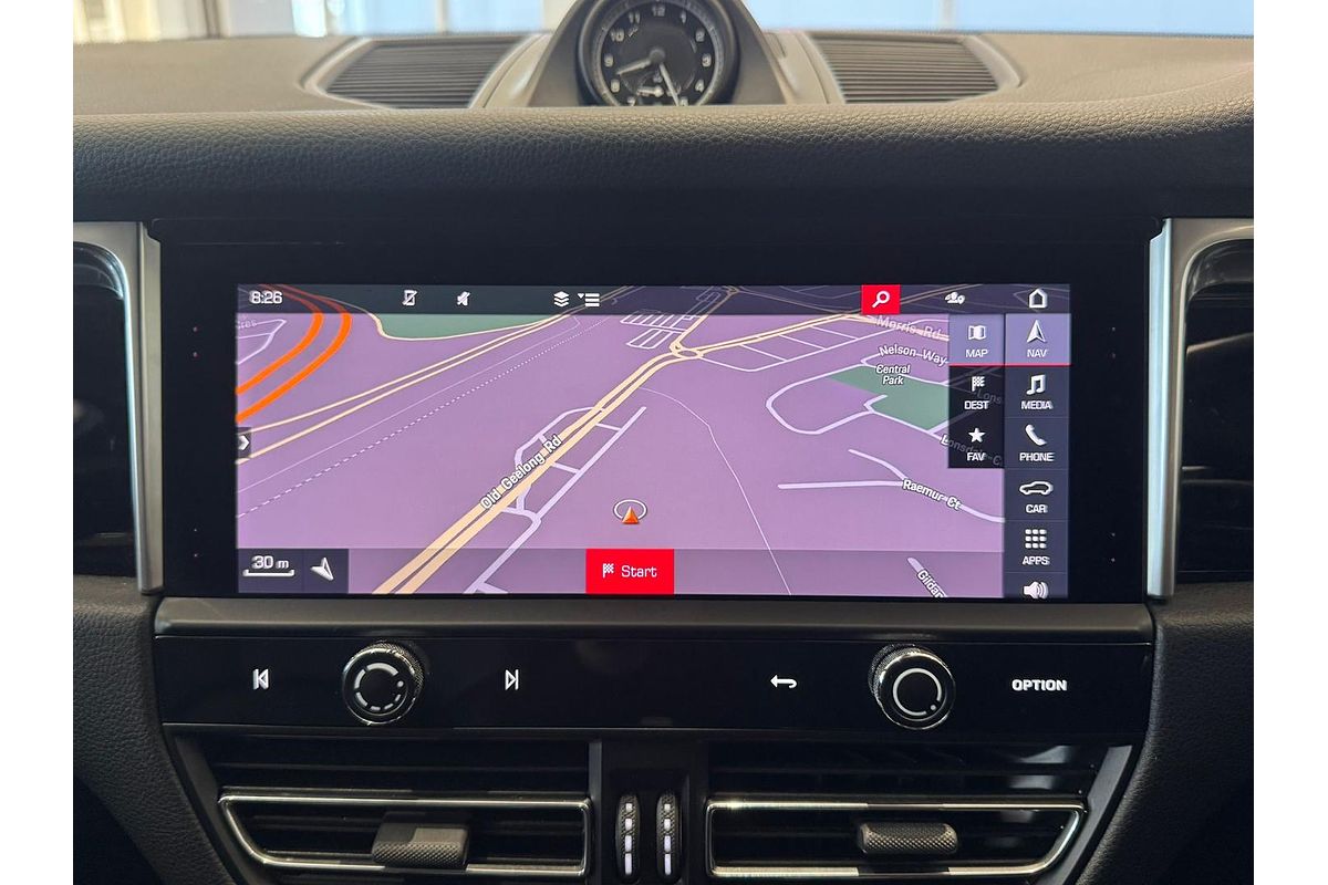 2021 Porsche Macan 95B