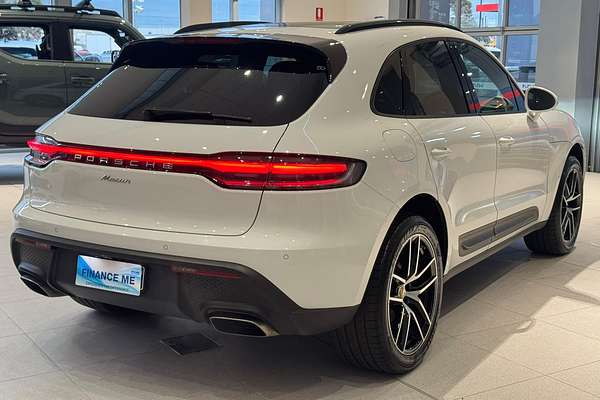 2021 Porsche Macan 95B