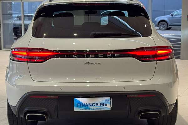 2021 Porsche Macan 95B