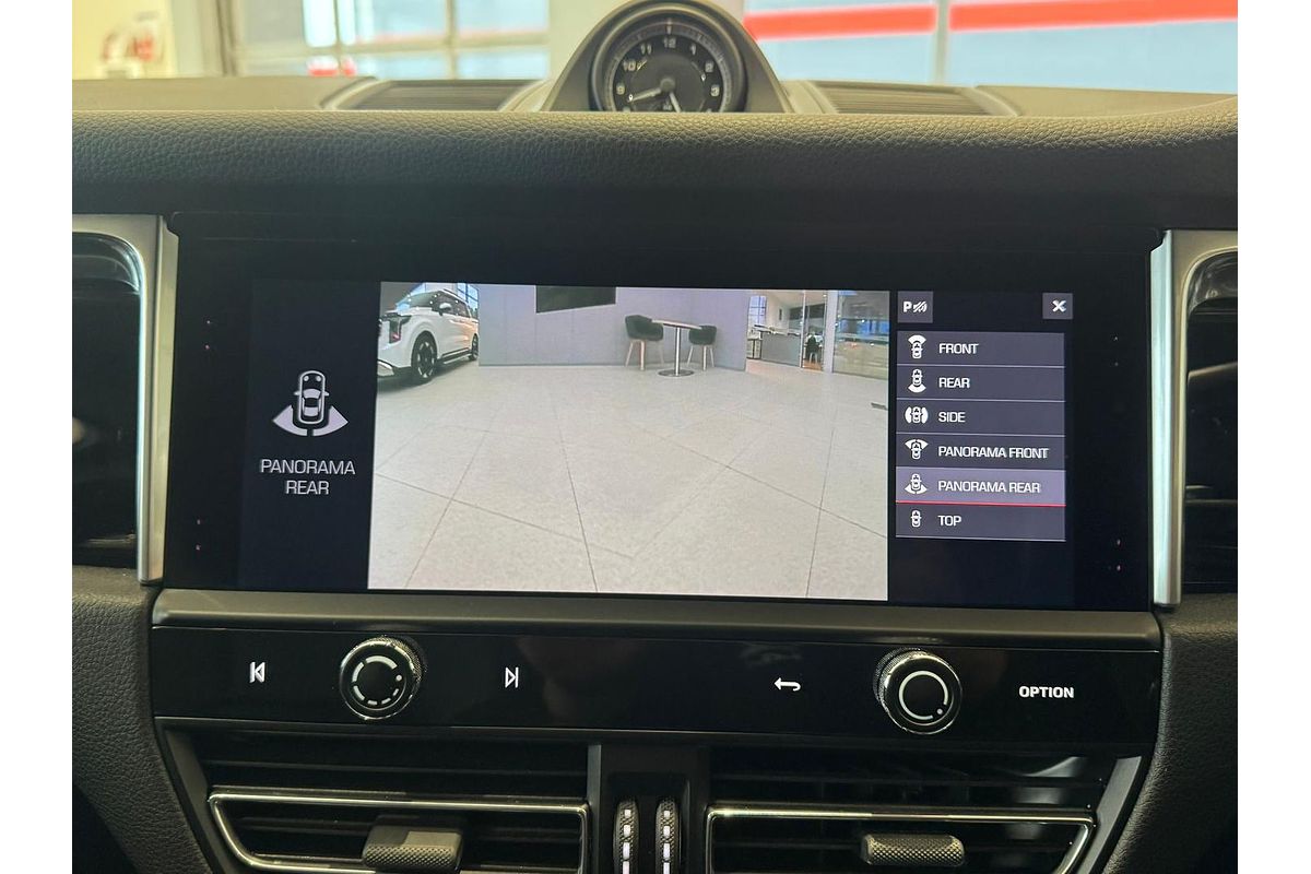 2021 Porsche Macan 95B