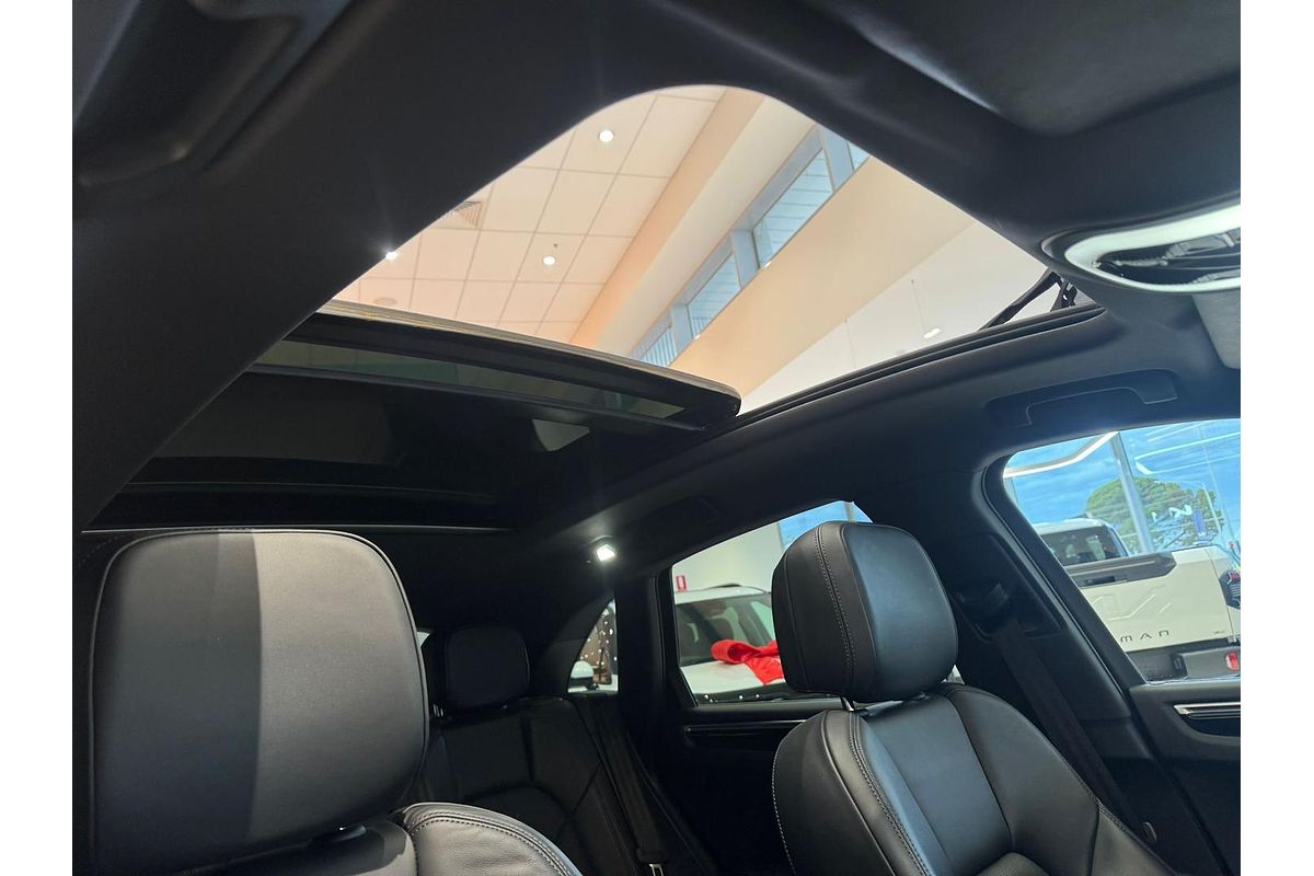 2021 Porsche Macan 95B