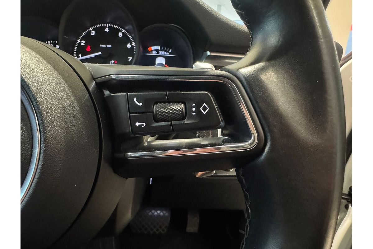 2021 Porsche Macan 95B
