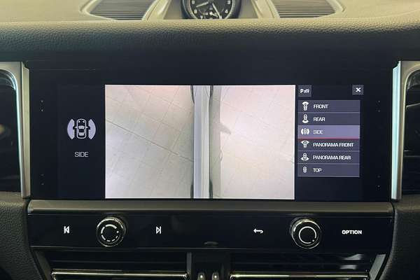 2021 Porsche Macan 95B